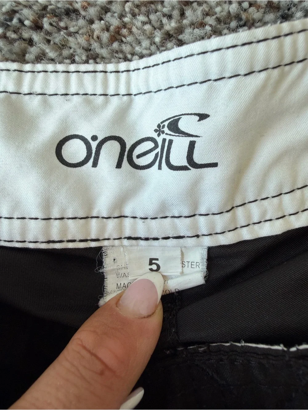 O'Neill Womens Size 5 Black White Piping Long Board Shorts Y2K Surf Swimsuit